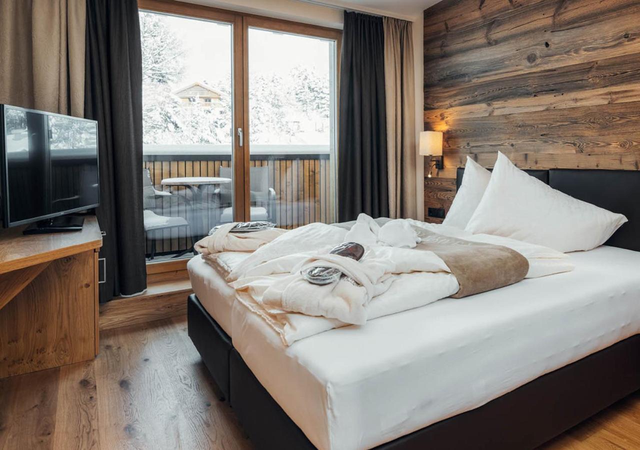 Hotel Garni Alpenjuwel Residenz Serfaus Szoba fotó